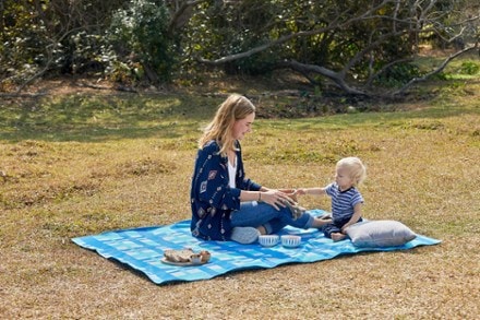 CGear Multimats Sand-Free Picnic Mat 4