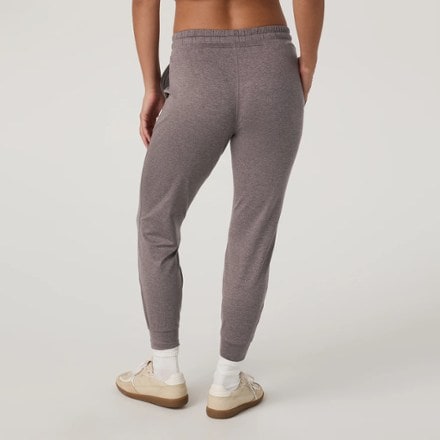 Vuori Performance Joggers - Women's 1