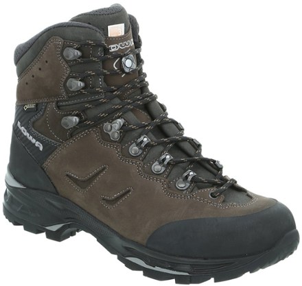 rei hiking boot fitting