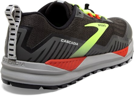 girls size 5 running shoes