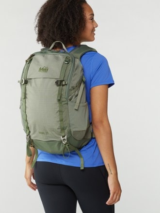 REI Co-op Trail 25 Pack - Women's 1