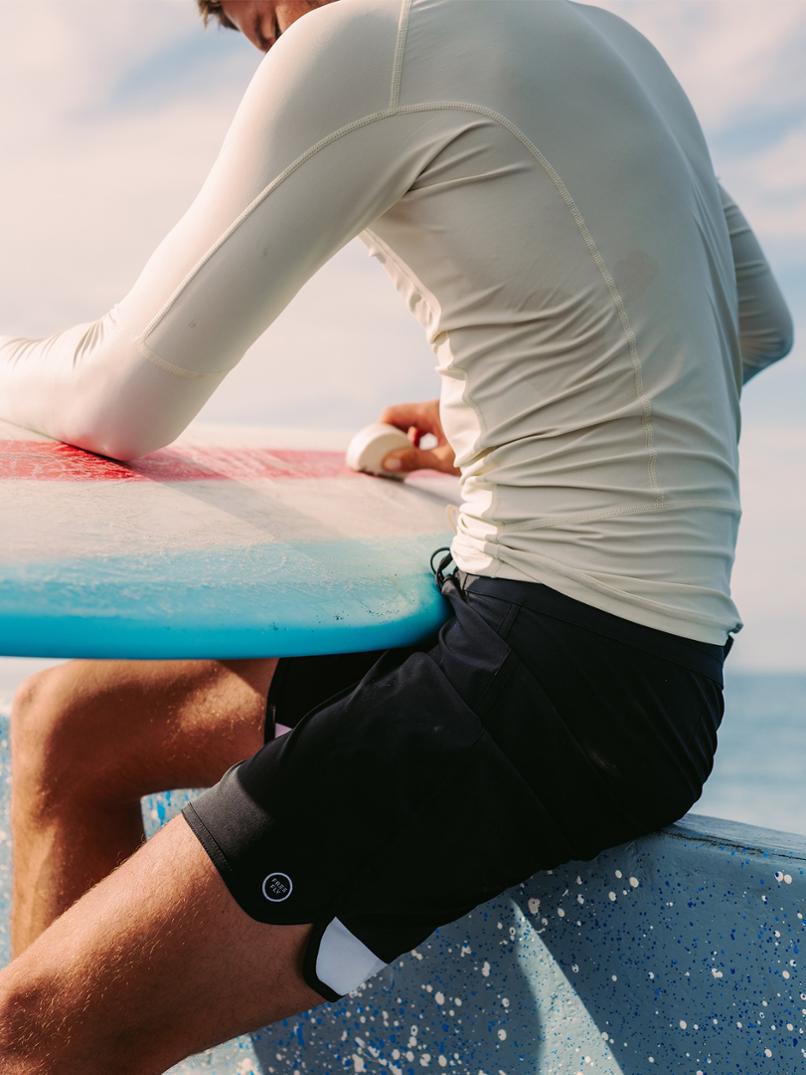 Location Image for Pinnacle Hooded Rashguard - Men's