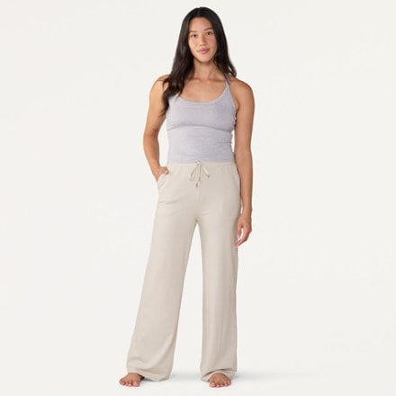 Vuori Halo Essential Wideleg Pants - Women's 3