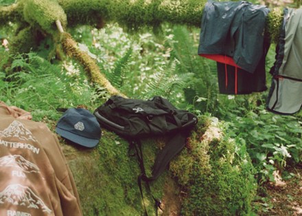 Location Image for On x BEAMS x REI Co-op Speed Pack 18 L