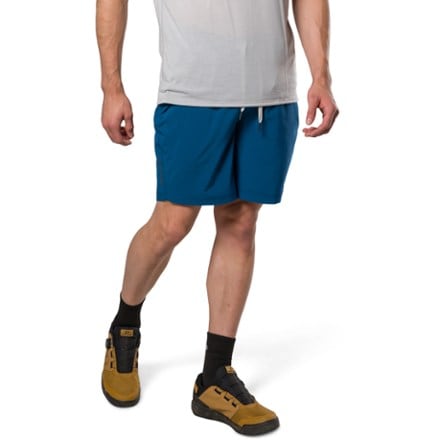 PEARL iZUMi Canyon Active Bike Shorts - Men's 5