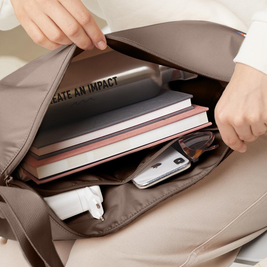 Location Image for Moon Bag Large