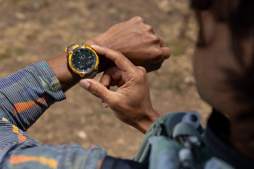 Location Image for Instinct Crossover AMOLED