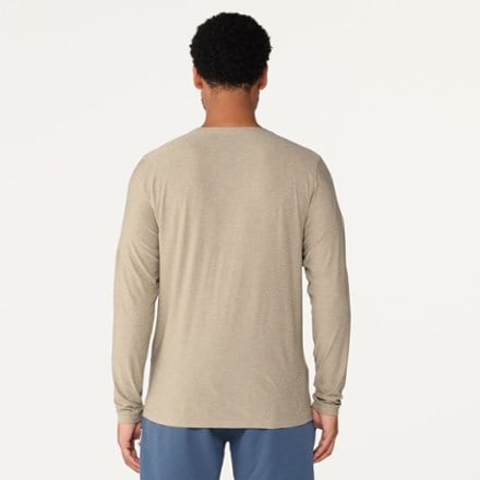 Vuori Long-Sleeve Strato Tech T-Shirt - Men's 2