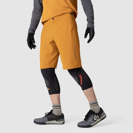 Outdoor Research Freewheel MTB Lite Ride Bike Shorts - Men's 4