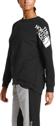 women's train n logo pullover