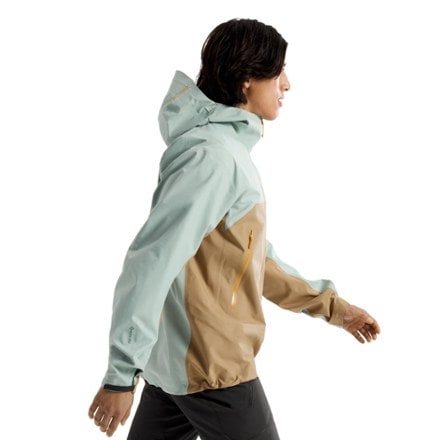 Arc'teryx Beta Jacket - Men's 7