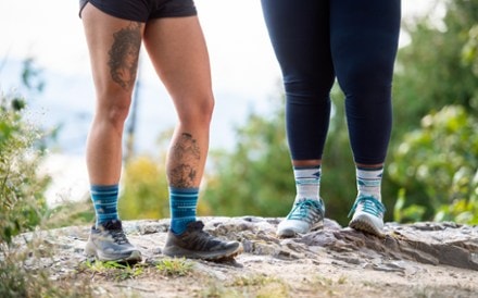 Darn Tough Pacer Micro Crew Ultralightweight Cushion Socks - Women's 4