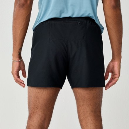 Brooks Dash Cooling 5" Shorts - Men's 1
