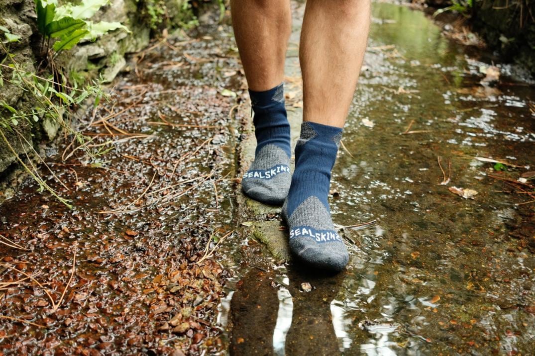 Location Image for Raynham AQUASEALZ Waterproof All-Weather Mid-Length Socks