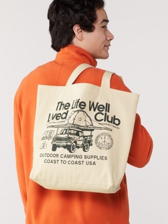 REI Co-op Graphic Medium Tote 1