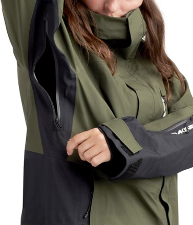 DAKINE Stoker GORE-TEX 3L Jacket - Women's 9