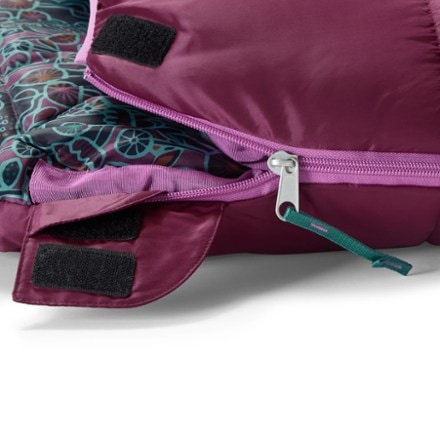 REI Co-op Kindercone 25 Sleeping Bag - Kids' Zipper detail