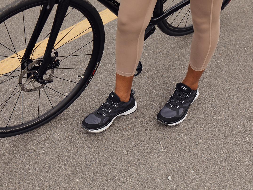 Location Image for Via Cycling Shoes - Women's