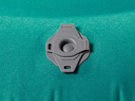 Sea to Summit Aeros Ultralight Camp Pillow Valve closed