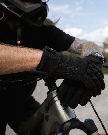 Sealskinz Sutton Waterproof MTB Gloves 2