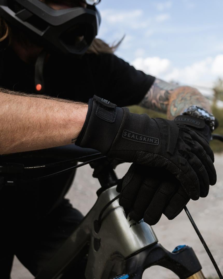 Location Image for Sutton Waterproof MTB Gloves