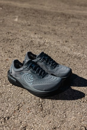 Topo Athletic Phantom 4 Road-Running Shoes - Men's 6