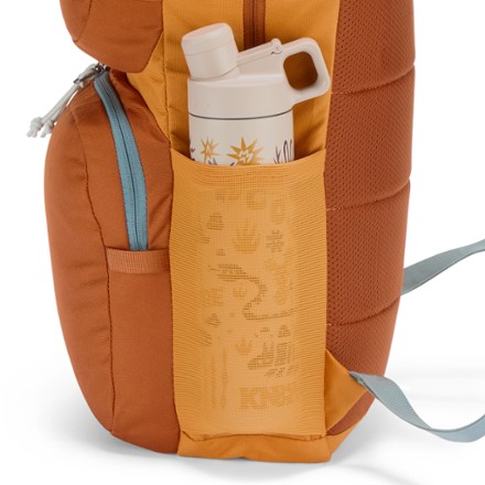 Cotopaxi Tasra 16 L Pack Water bottle pocket (Water bottle sold separately)