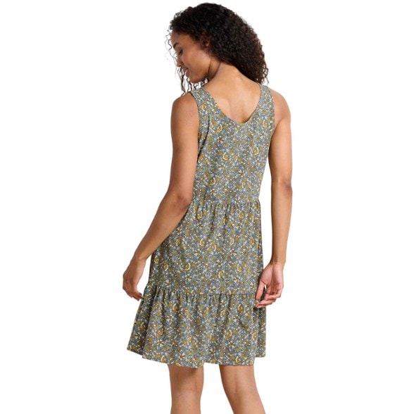 On Body Image of color North Shore Vine Print