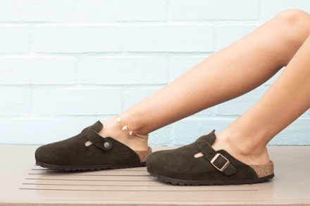 Location Image for Boston Soft Footbed Clogs - Women's