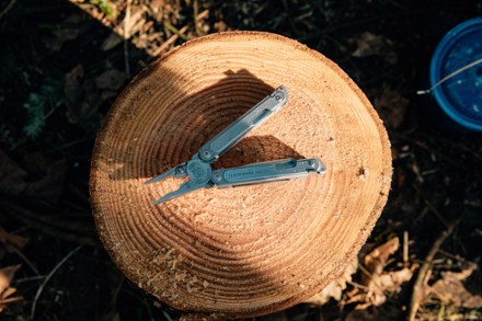 Leatherman FREE P4 Multi-Tool 1