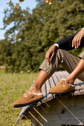 Location Image for Boston Soft Footbed Clogs - Women's