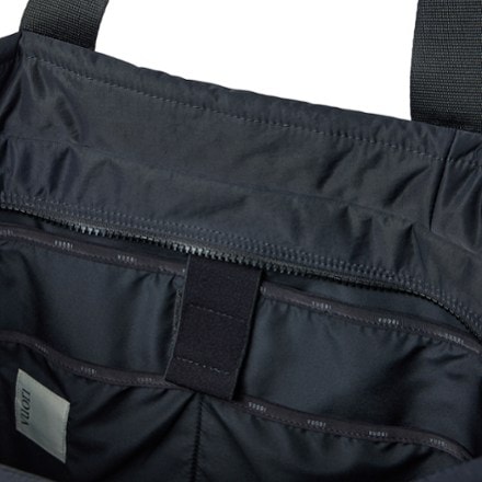 Vuori All Around Tote 1