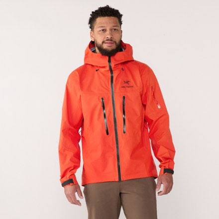 Arc'teryx Alpha SV Jacket - Men's 1