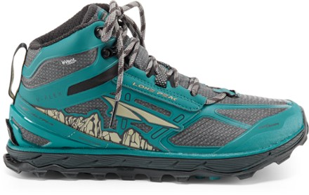 altra trekking shoes