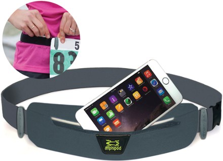 Amphipod MicroStretch Quick-Clip Race Plus Belt In use (Charcoal)