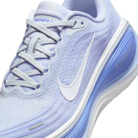 Nike Vomero Plus Road-Running Shoes - Women's 6