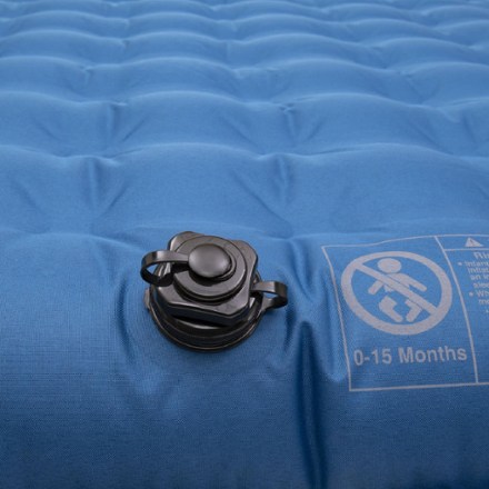 ALPS Mountaineering Vertex Queen Air Bed 1