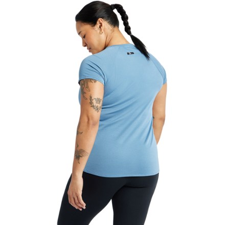 Oiselle Flyout Shirt - Women's 3