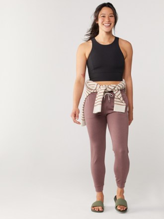 Vuori Performance Joggers - Women's 3