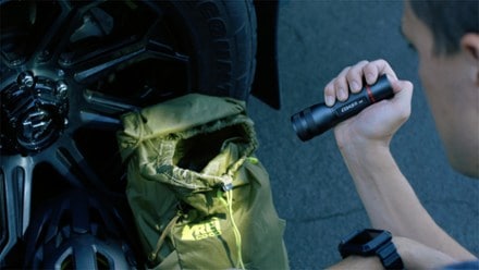 Coast G55 Flashlight 3