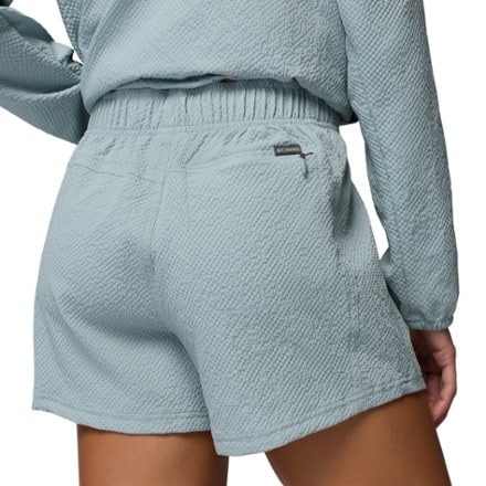 Columbia Sucker for Summer Shorts 4" - Women's 5