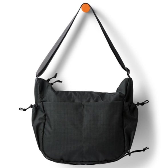 Detail Image of color Cotopaxi Black
