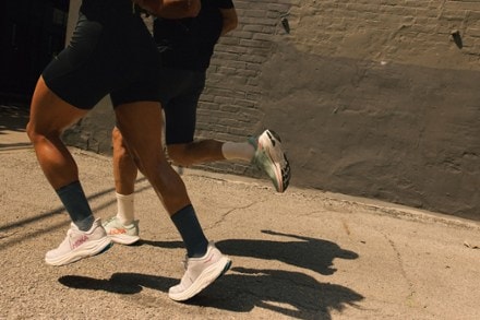 HOKA Clifton 10 Road-Running Shoes - Men's 10