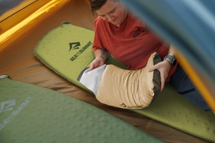 Sea to Summit Camp Plus Self-Inflating Sleeping Pad | REI Co-op