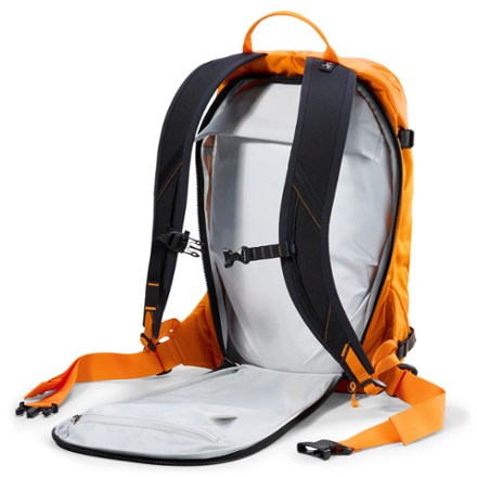 Arc'teryx Quintic 16 Pack 4