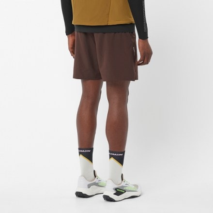 Salomon SHKout Core 2-in-1 7" Shorts - Men's 2