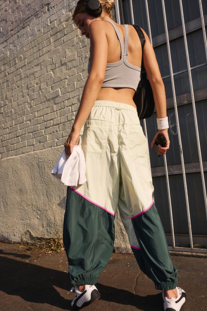 Location Image for Free Flow Joggers - Women's