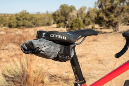 Wolf Tooth Components TekLite Roll-Top Bag with Mounting Plate - 0.6 Liter 3