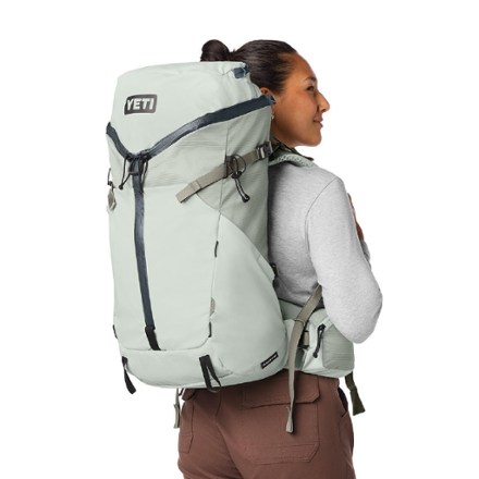 YETI Skala 40 L Pack - Women's 6