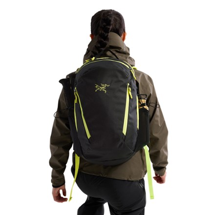 Arc'teryx Mantis 26 L Pack 1